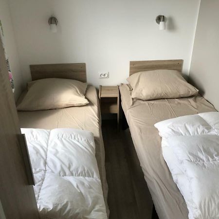 Caravan Middelkerke Hotel Bagian luar foto