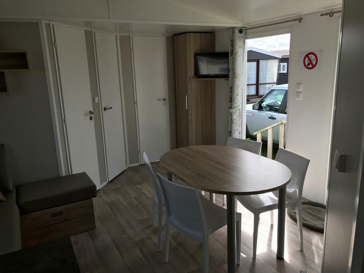 Caravan Middelkerke Hotel Bagian luar foto