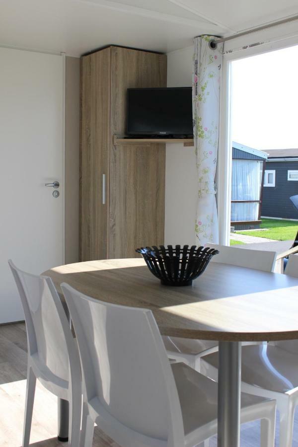 Caravan Middelkerke Hotel Bagian luar foto