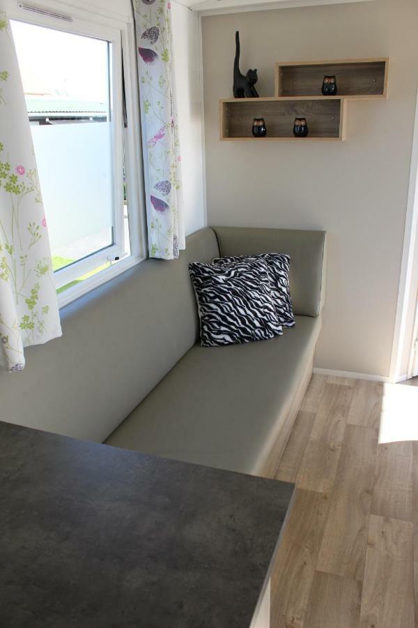 Caravan Middelkerke Hotel Bagian luar foto