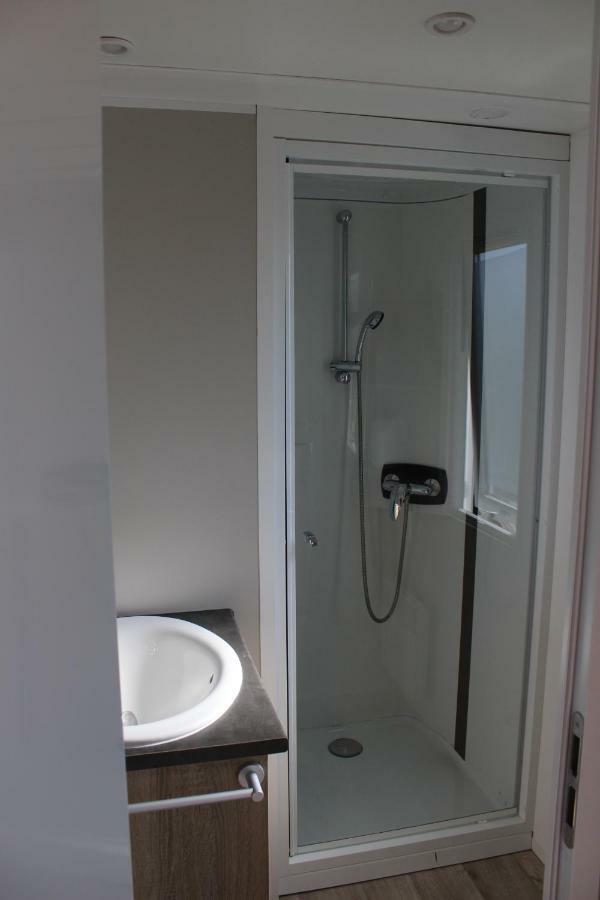 Caravan Middelkerke Hotel Bagian luar foto